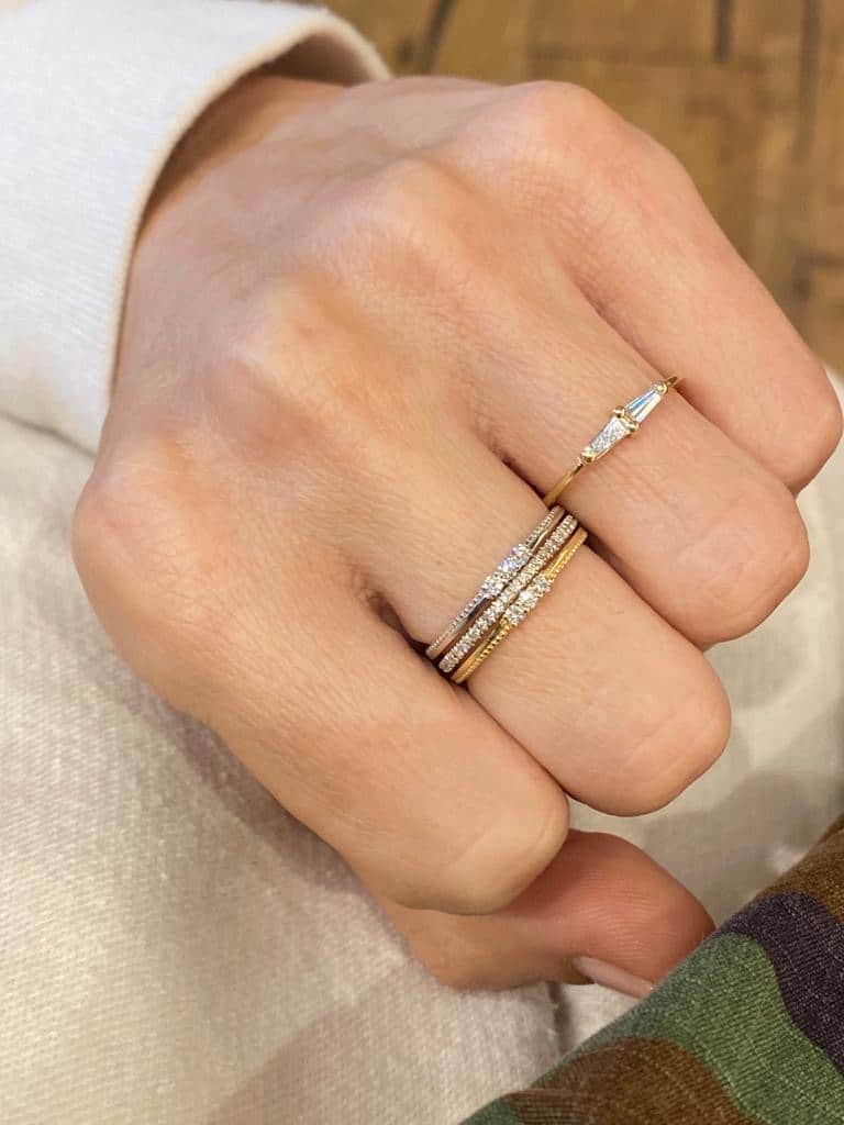 Two taper diamond ring