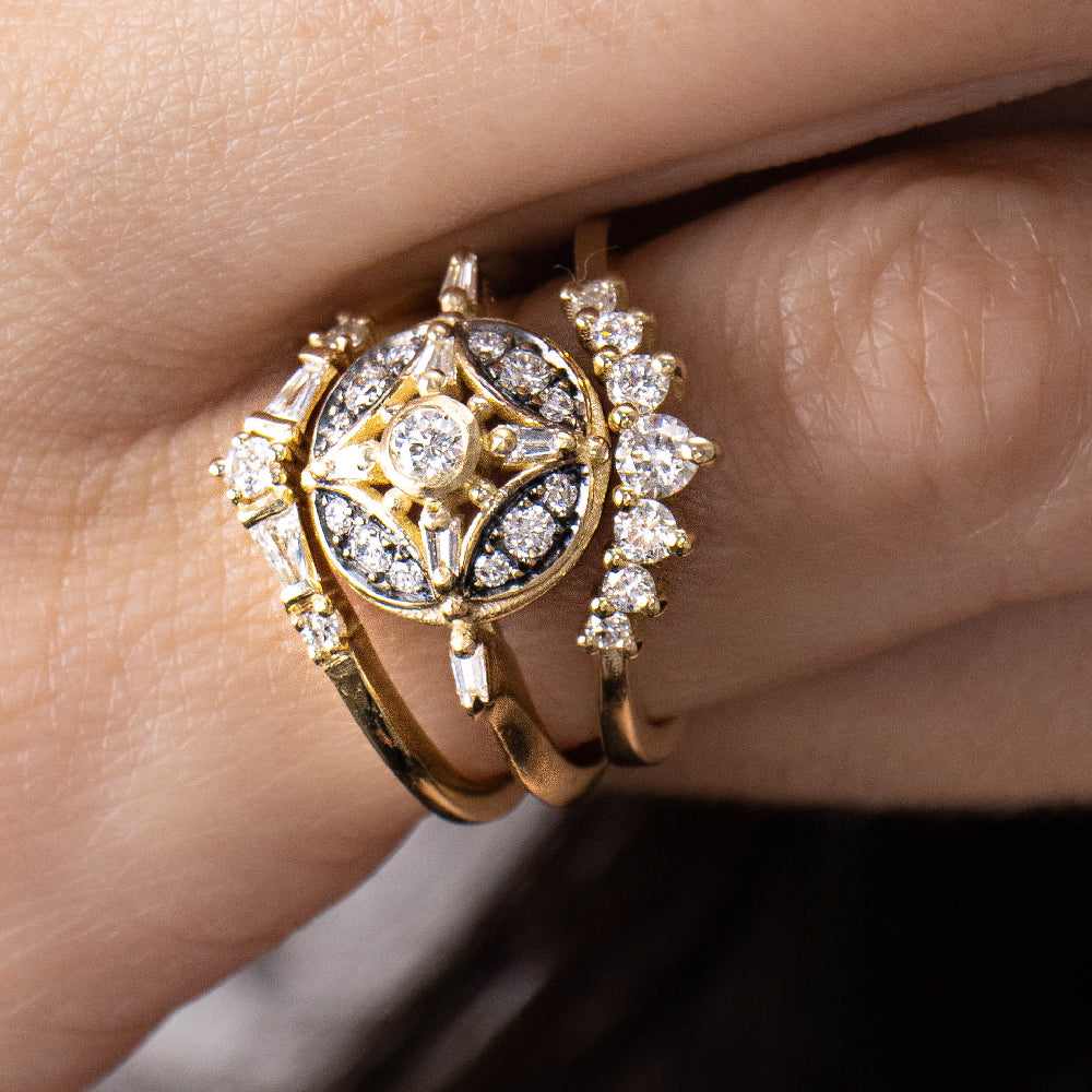 Circle crown ring