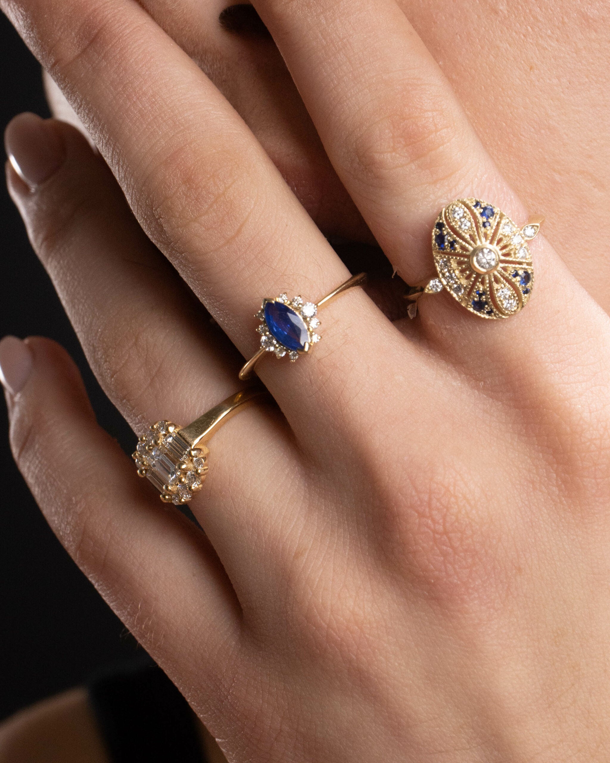 Aviva sapphire ring (Large)