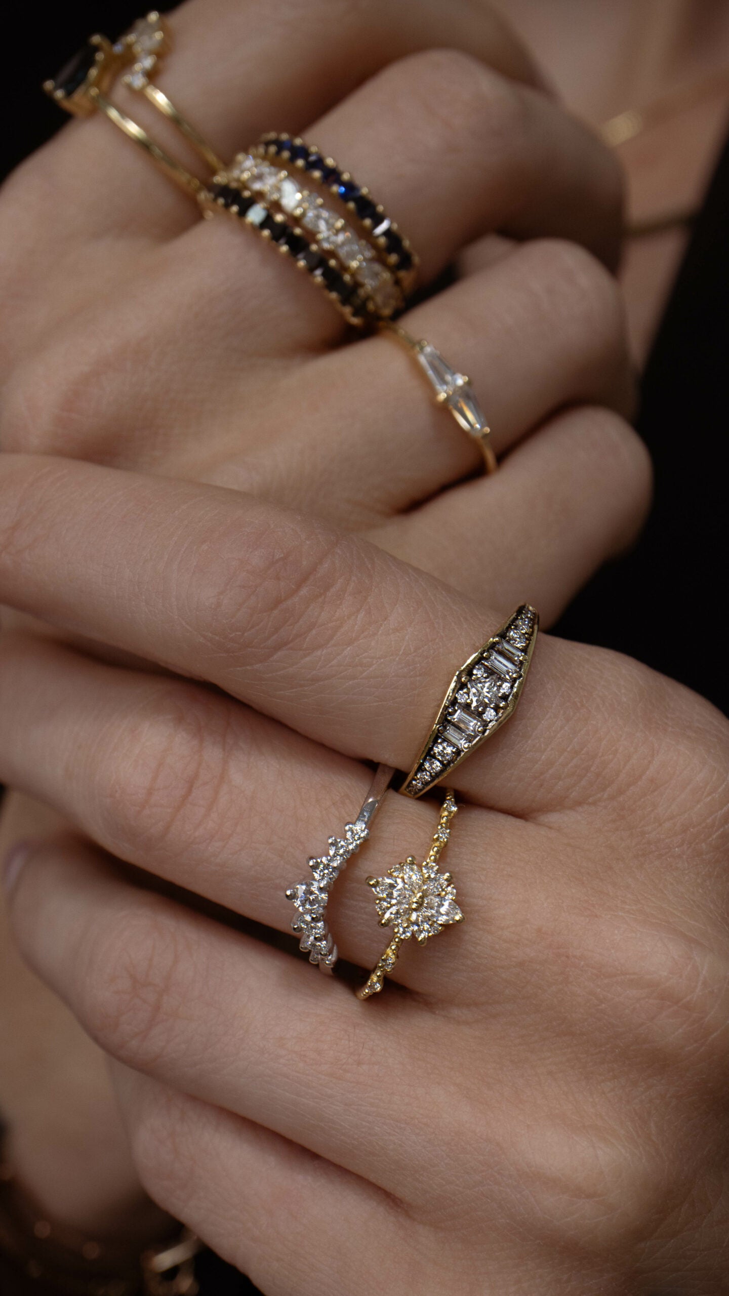 Marilyn ring in white diamonds