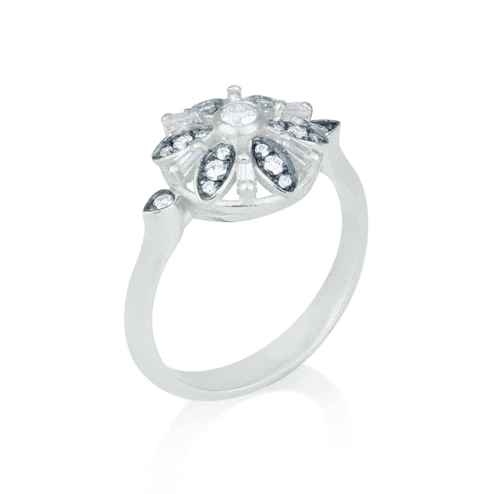 Stella ring
