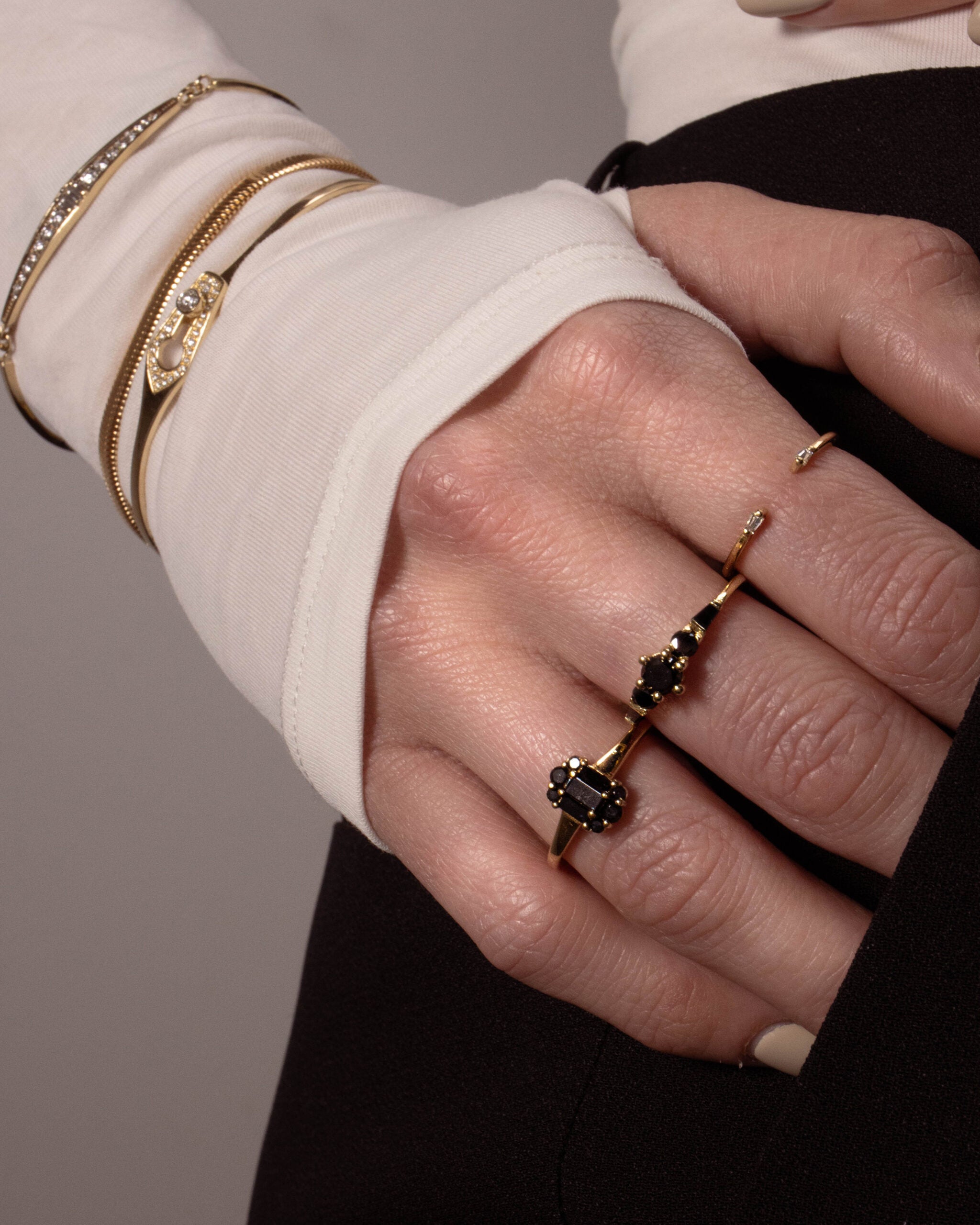 Cluster ring in Black diamonds