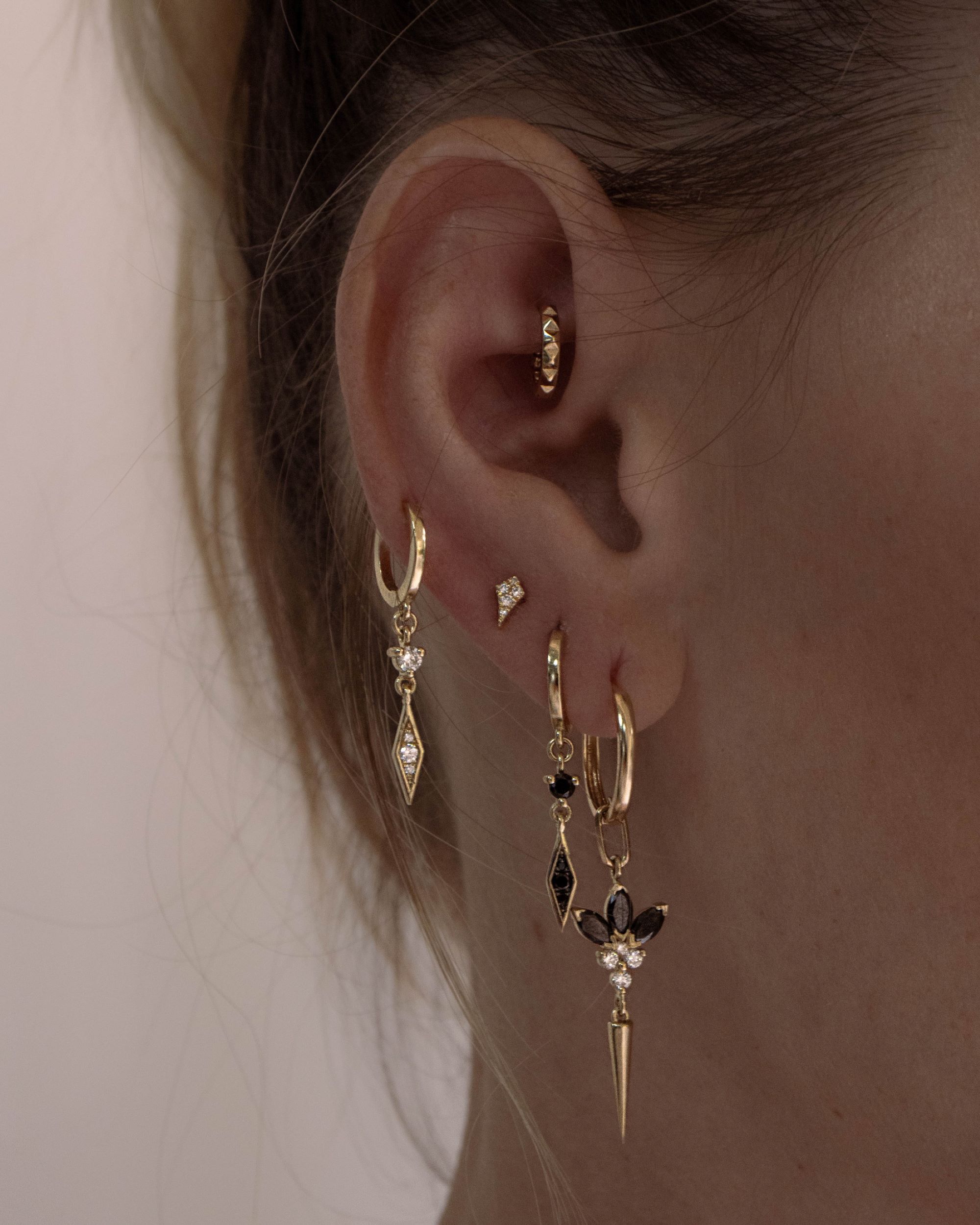Venus Earring In Black Diamonds
