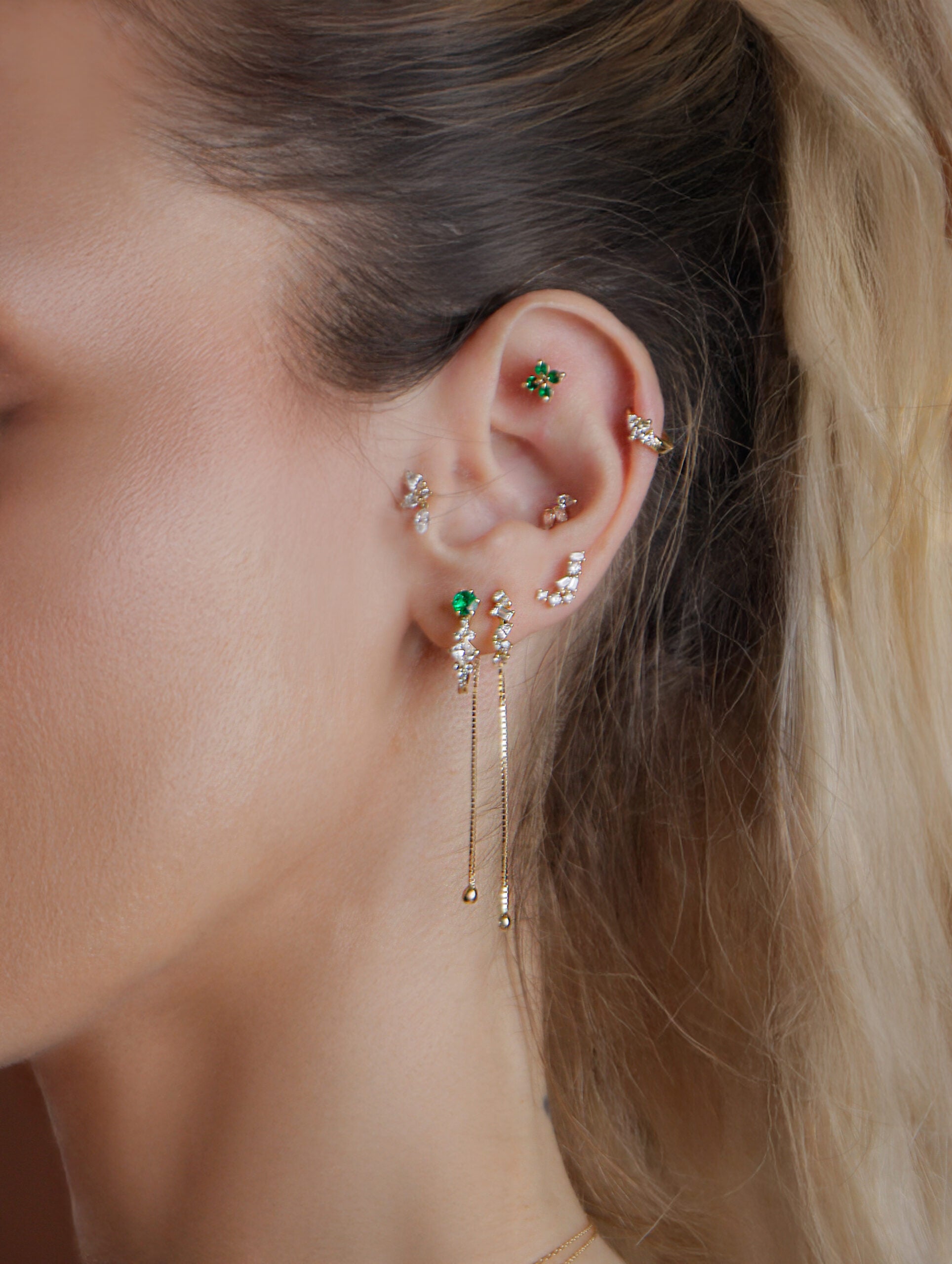 Tzlil Solitaire Emerald Earring