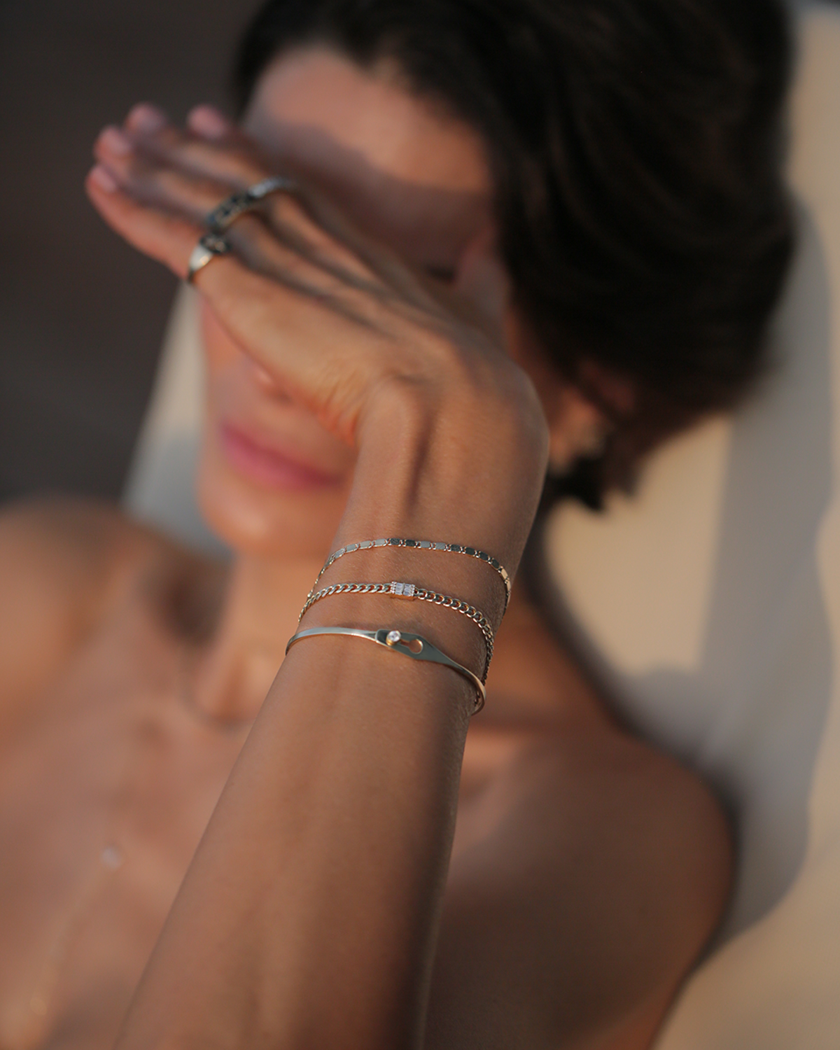 Solitaire Keyhole Bracelet