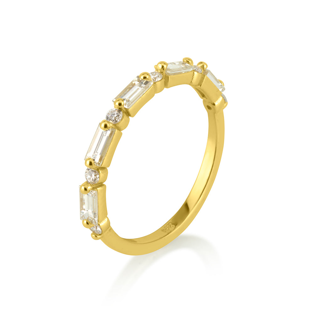 Safari ring in white diamonds