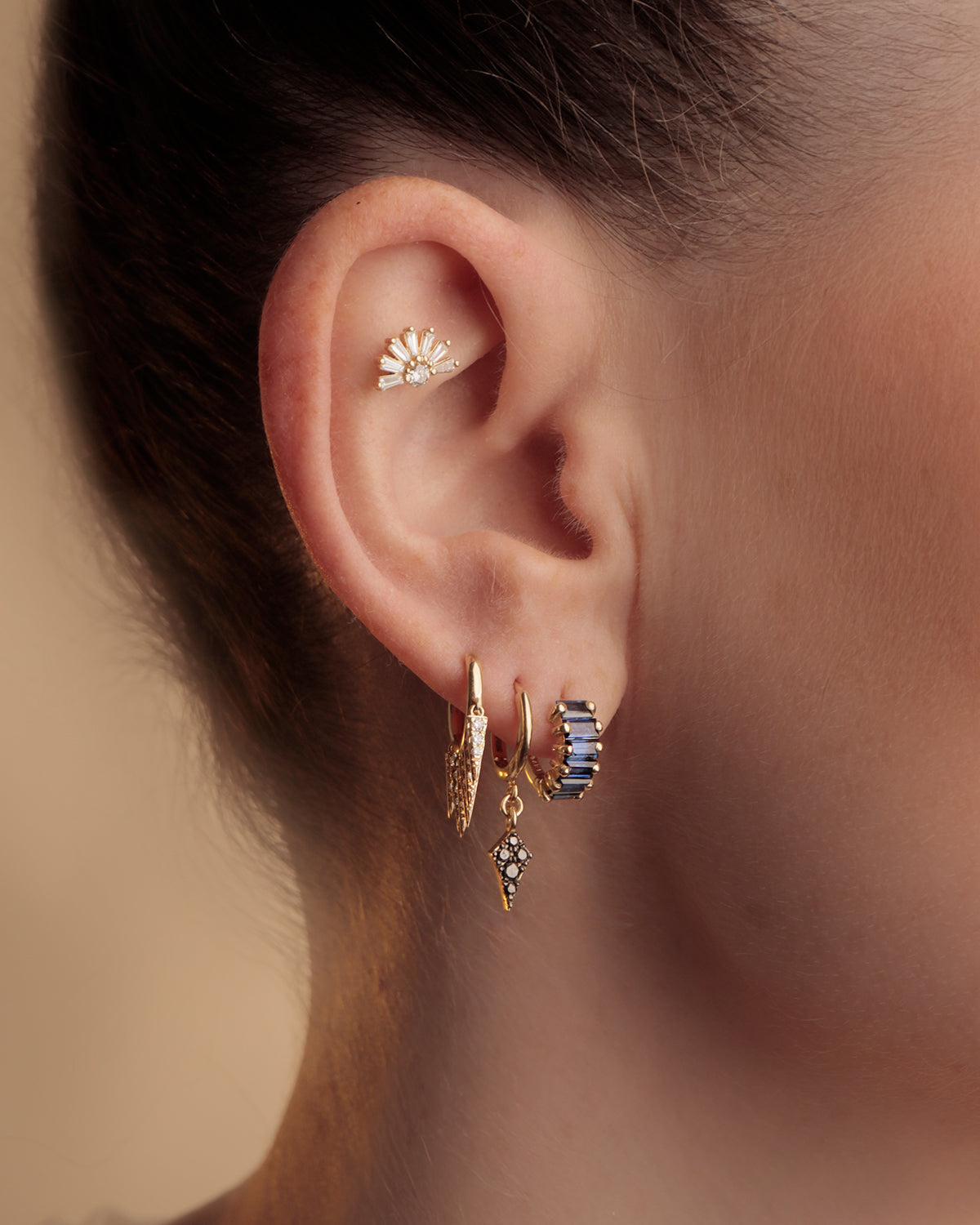 Six baguette Hoop in Sapphires